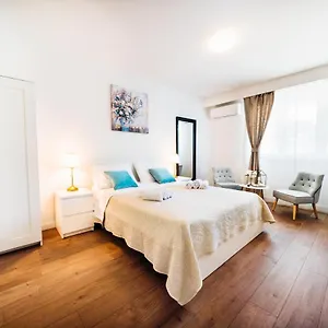 The Harmony 3*, Split Croatia